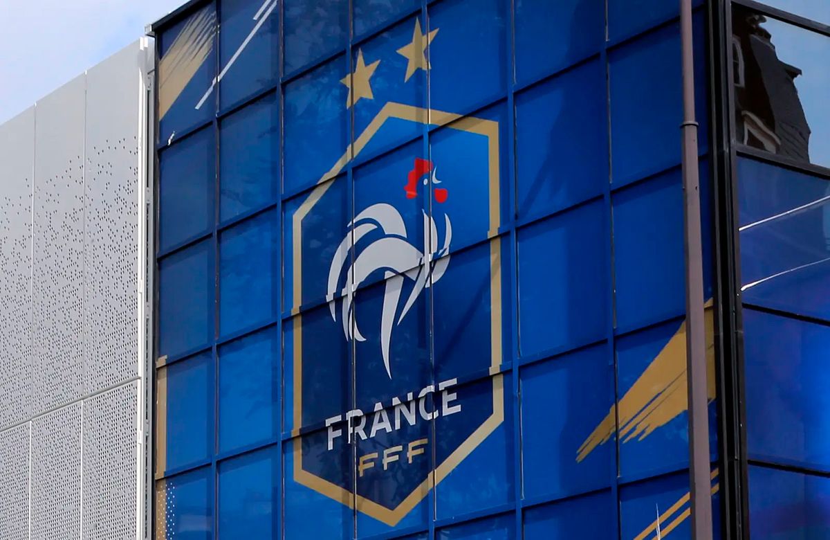 Бывший защитник сборной Франции завершил карьеру в 31 год