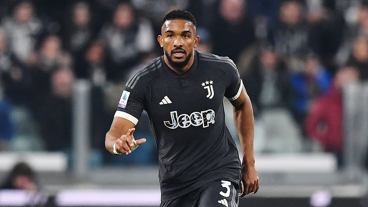 «Ювентус» разгромил на выезде «Парму» благодаря дублю Бремера