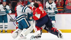 Русский вратарь поразил Америку дракой, Тарасенко выдал суперматч, Панарин набивает себе цену! Наши в НХЛ