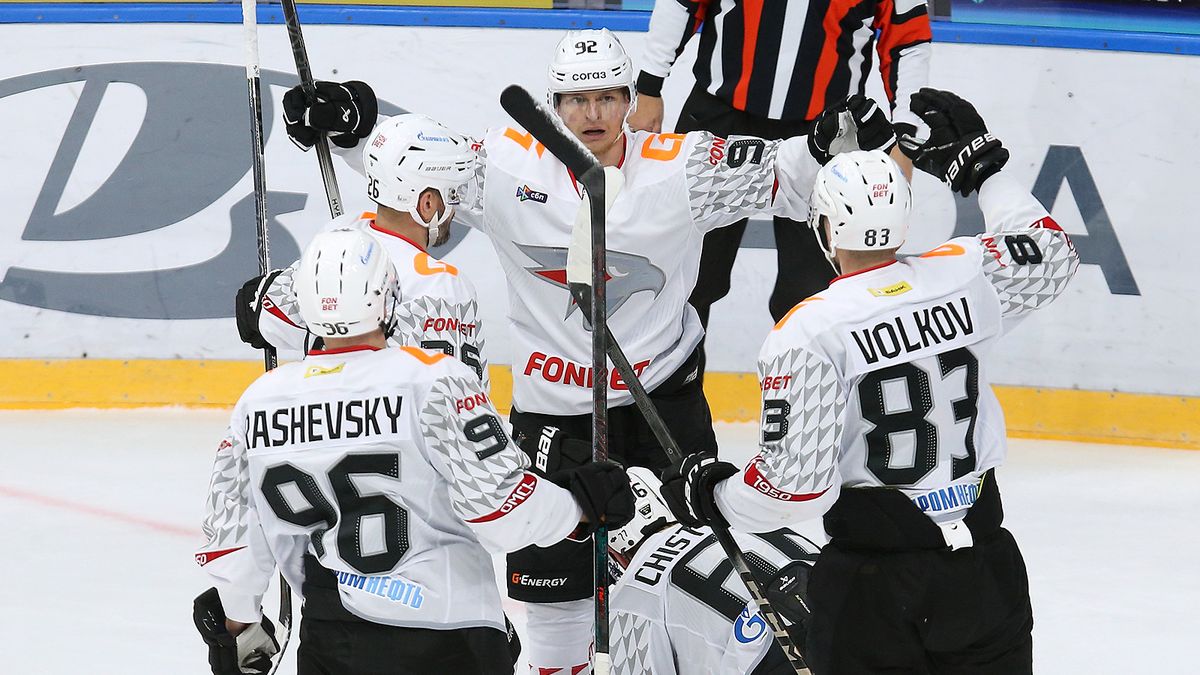 «Авангард» одержал победу над «Автомобилистом» благодаря голу Окулова в овертайме