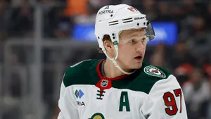 В Америке уничтожают русского гения, которого до этого завалили огромными деньгами! Капризову переплатили?