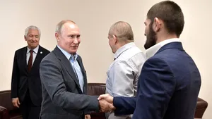 Ровно два года назад Хабиб забрал пояс UFC и обратился к Путину. Как это было