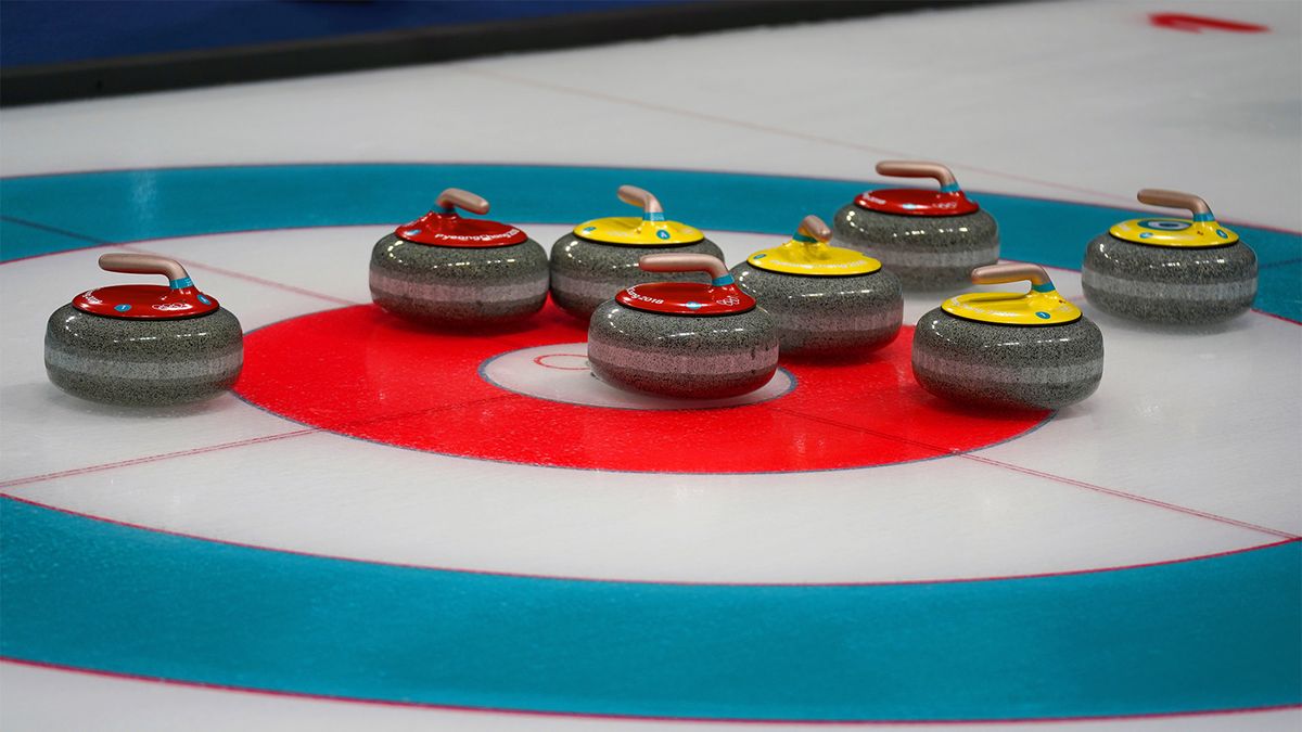 Сборные США и Швеции сыграют в финале турнира по керлингу в миксте на ОИ-2026