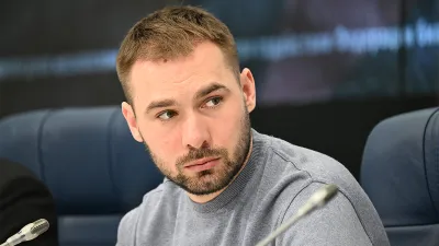 Антон Шипулин