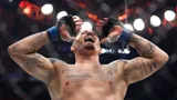 Чемпион UFC удивился поступку коллеги, срезавшей волосы для взвешивания: «Не легче было оставить их на голове?»