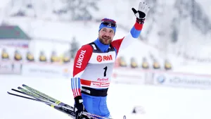 Вылетел из сборной из-за диеты, сломал ногу, играя в волейбол, но стал чемпионом мира. История лыжника Петухова