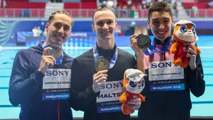 У России — первое золото на чемпионате мира. Наш герой показал миру, что такое синхронное плавание