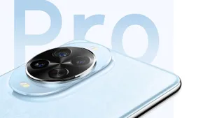 Сравнили HUAWEI nova 14 и 14 Pro: у них LTPO-экраны, зарядка 100 Вт и два телевика у «прошки» — спереди и сзади