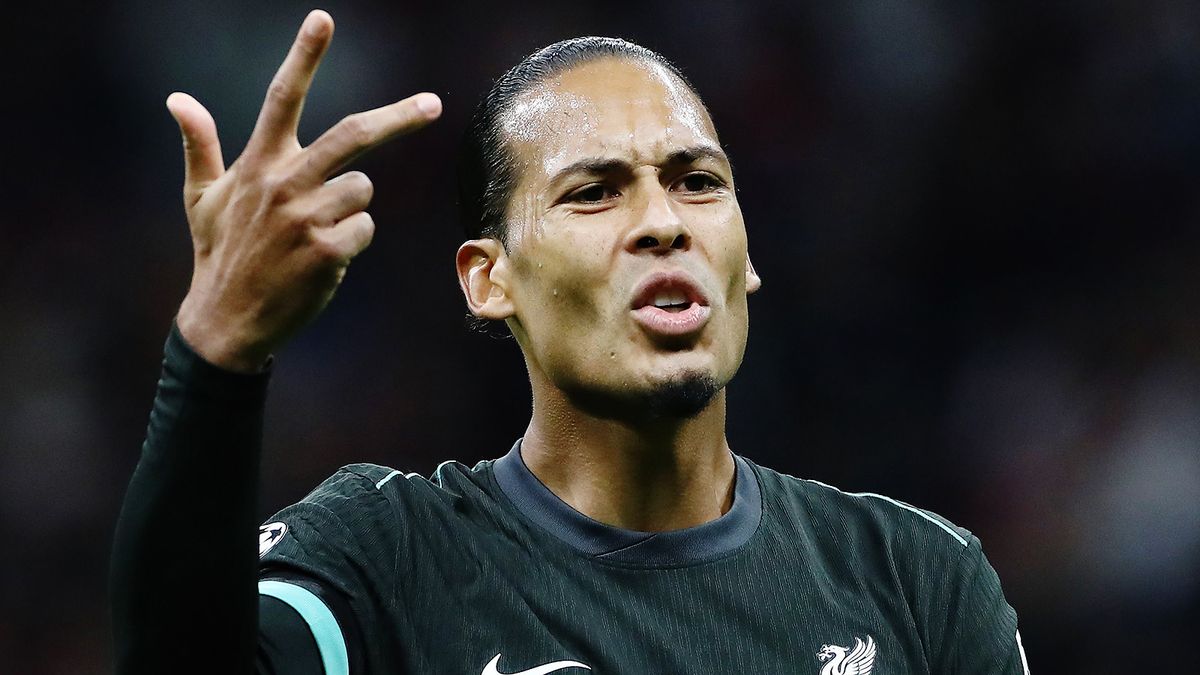 Ван Дейк ответил на критику Руни: «Что-то в прошлом сезоне я его не слышал»