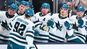 Сенсационный русский герой в Америке. Чернышов выдал лучший матч в НХЛ и принес долгожданную победу «Сан-Хосе»