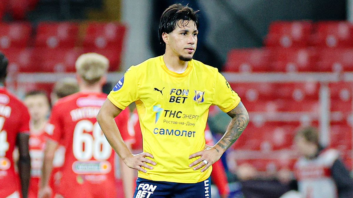 Этот трансфер  полный провал для команды Карпина. Футболист не хочет возвращаться в Россию и мечтает покинуть клуб