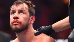 Русский шахтер из Луганска на грани увольнения из UFC. Крылову нужно побить громилу из Литвы, чтобы остаться в лиге