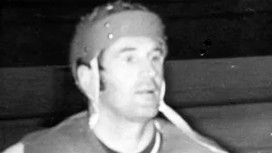 Провалился под лед и чудом остался жив! Как любовь к хоккею едва не погубила Максимова — легенду Казани 