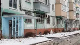 Теперь понятно, почему в СССР у подъездов были плиты с дырами: так получалось не случайно