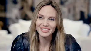 Посмотрела фильм «Кутюр»: сильная роль Анджелины Джоли, но это единственное, ради чего стоит смотреть