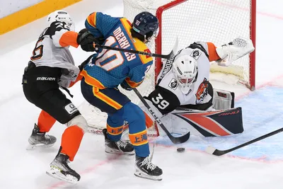 ХК Шанхай Дрэгонс, ХК Амур Хабаровск