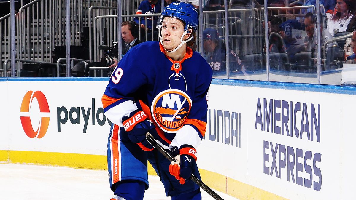 Нападающий «Айлендерс» Шабанов получил травму