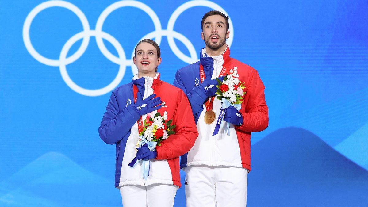 Олимпийская чемпионка раскрыла все ужасы фигурки, пока ее партнер готовится к триумфу на чемпионате Европы