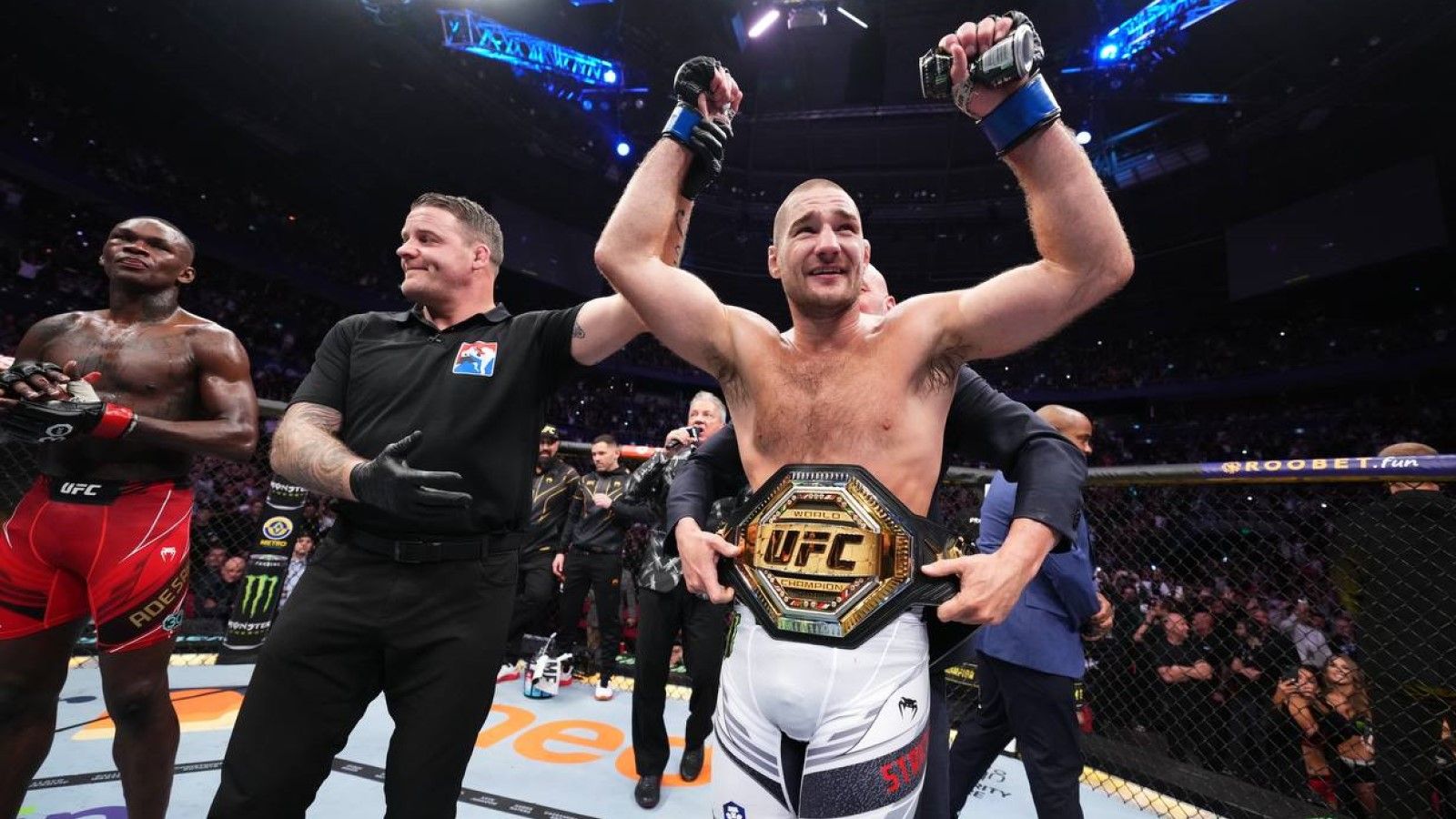 Видео: чемпион UFC Стрикленд угрожал пистолетом человеку возле своего дома  - Sport24