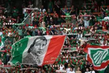 Фанаты «Локомотива» на повышенных тонах поговорили с игроками команды после поражения от «Акрона»