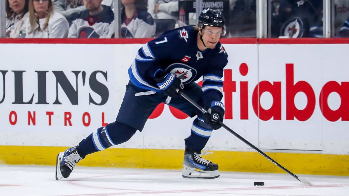 «Виннипег» с Наместниковым проиграл «Эдмонтону»