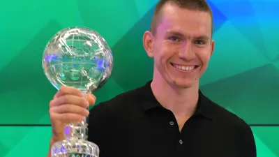 Александр Большунов