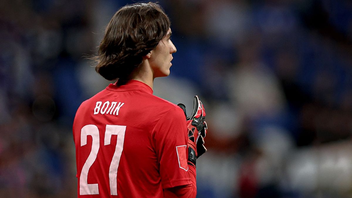 Вратарь «Динамо Мх» Волк раскрыл, как отбил пенальти Соболева: «Видел статистику ударов Саши»