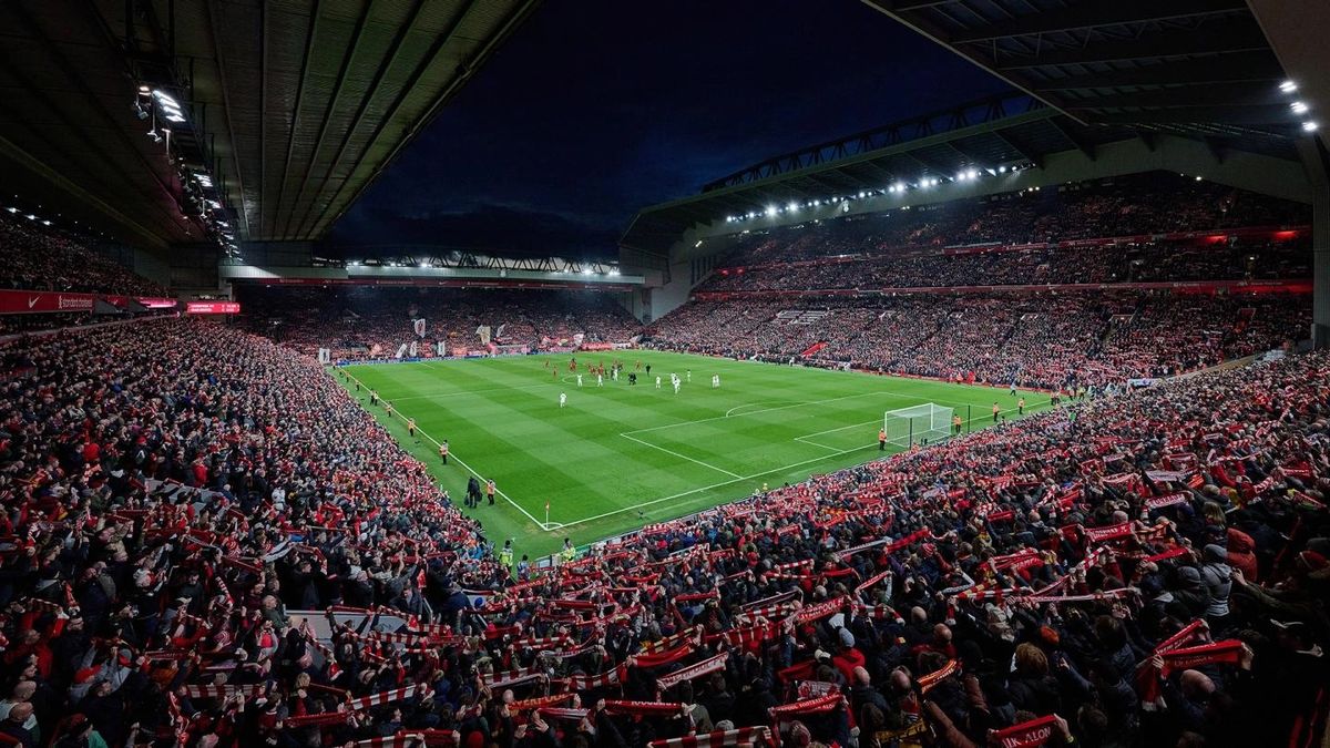 «Ливерпуль» подписал контракт с юным футболистом из Украины