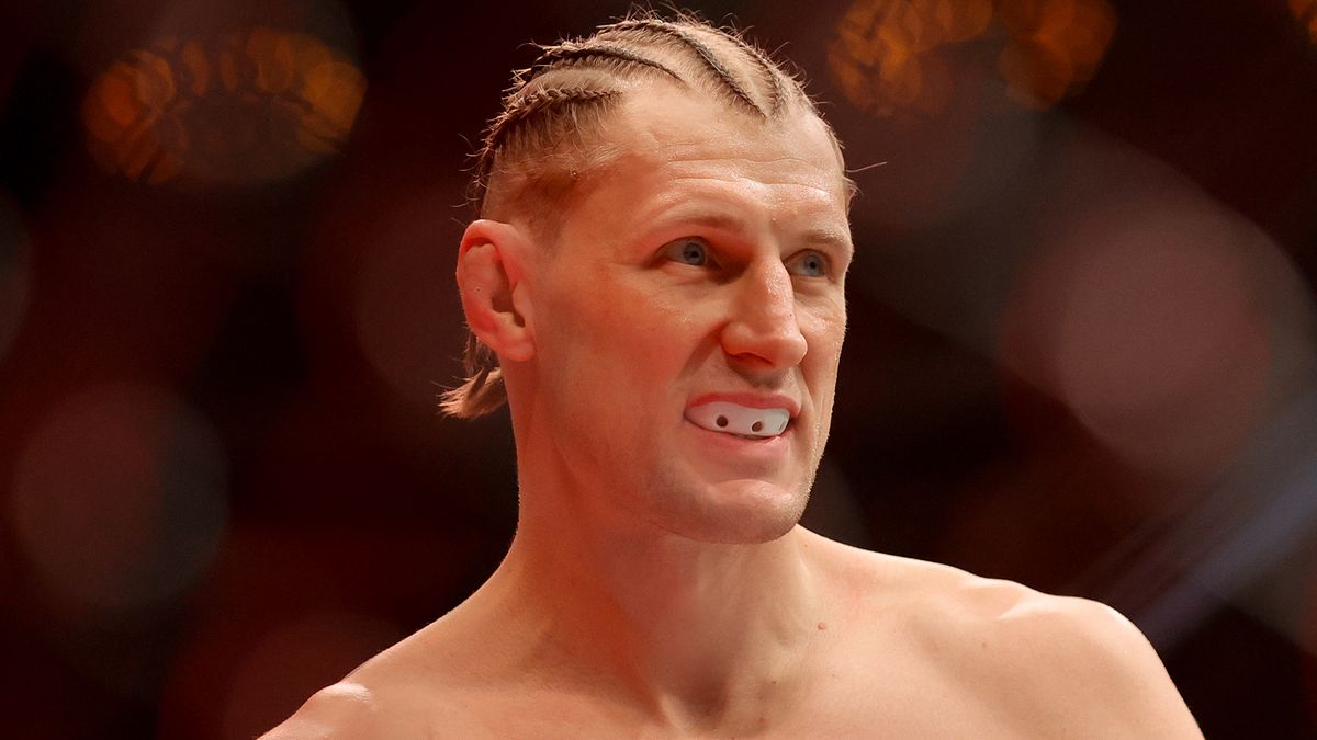 Волков бьет лютого борца, брат Хабиба закрывает поражение от Мераба: LIVE!