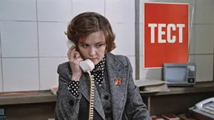 Тест по фильму «Москва слезам не верит»: какой кадр без героев взят из культового кино СССР?