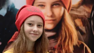 Решила стать актрисой в девять лет, а теперь играет главные роли: что известно про молодую Таисью Калинину
