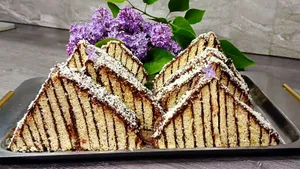 Этот безумно вкусный торт переписывали по тетрадкам в СССР, а сегодня многие не помнят: как приготовить «Карпаты»