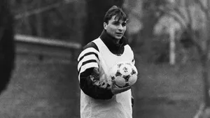 Какую пенсию получает легендарный футболист Грузии. В России о такой только мечтать! 