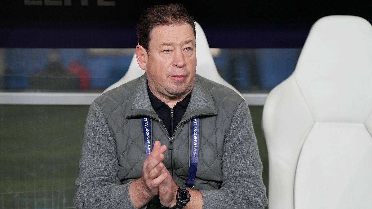 Иностранцы восхищены работой русского тренера: Срочно продлите контракт со Слуцким!