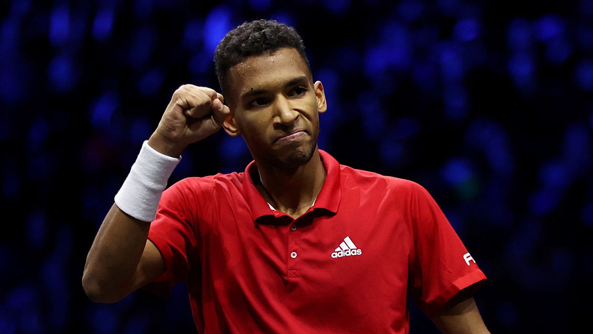 Оже-Альяссим обыграл Вашеро и стал первым полуфиналистом «Мастерса» в Париже