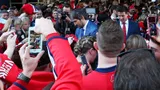«Овечкин — единственная причина, по которой я смотрю хоккей». Что говорят в Америке о новом контракте Ови