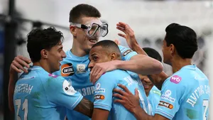 Два пенальти и неудаление Соболева за удар локтем: судьи помогли «Зениту» победить «Спартак»?