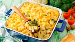 Готовлю куриное филе «под шубой» с сыром и овощами: диетический ужин за полчаса заменил мне доставку еды