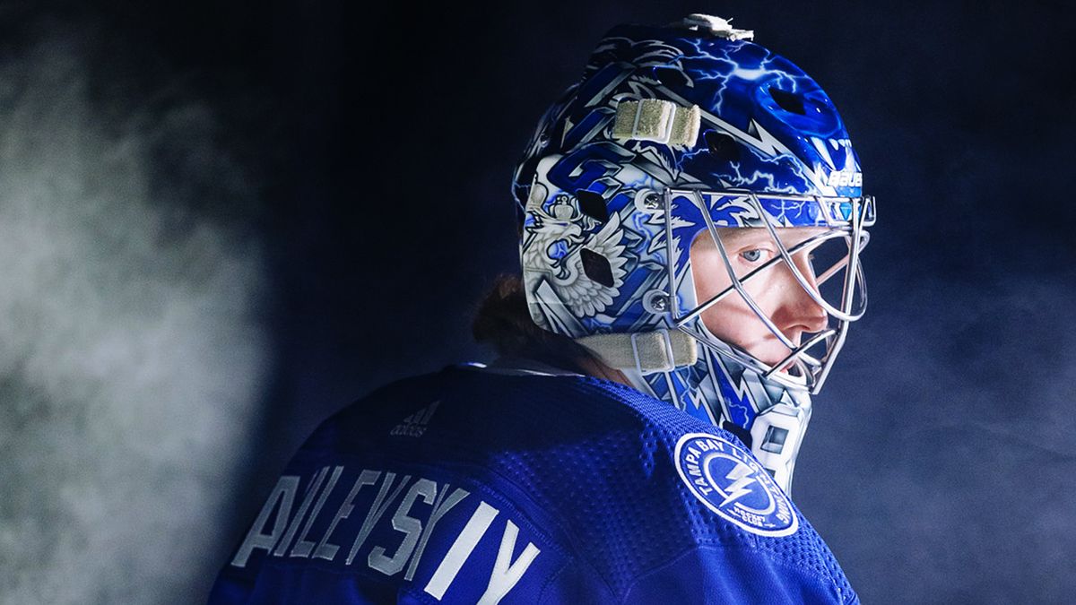 Василевский вышел на 4-е место по шатаутам в НХЛ среди россиян, сравнявшись с Варламовым