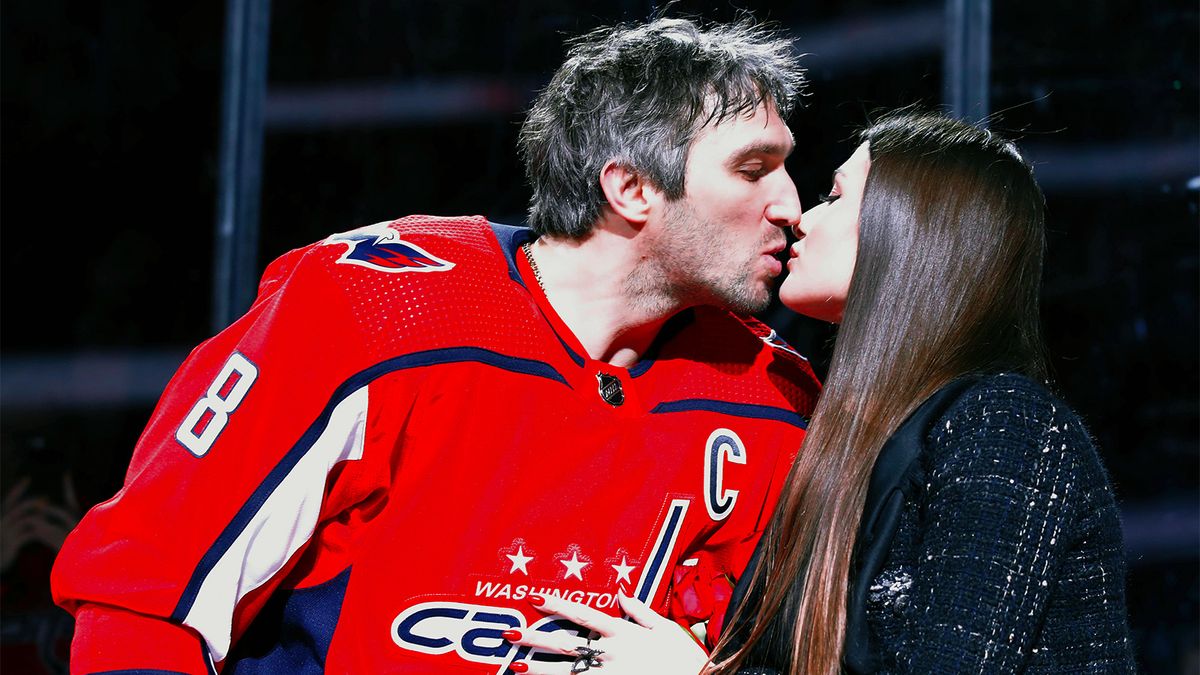 Жена Овечкина приготовила борщ для игроков «Вашингтона» перед победным матчем c «Сент-Луисом»