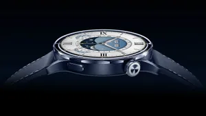 Сравнили новые Xiaomi Watch S5 с прошлой моделью S4: ярче экран, больше батарея и новый датчик пульса