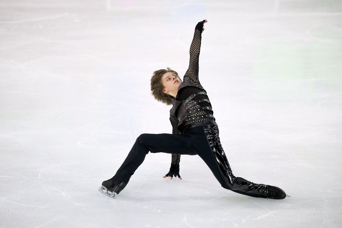 Губки бантиком Щербаковой, синие очки Косторной, Трусова в будоражащем топе. Воссоединение великого трио ТЩК: Фото