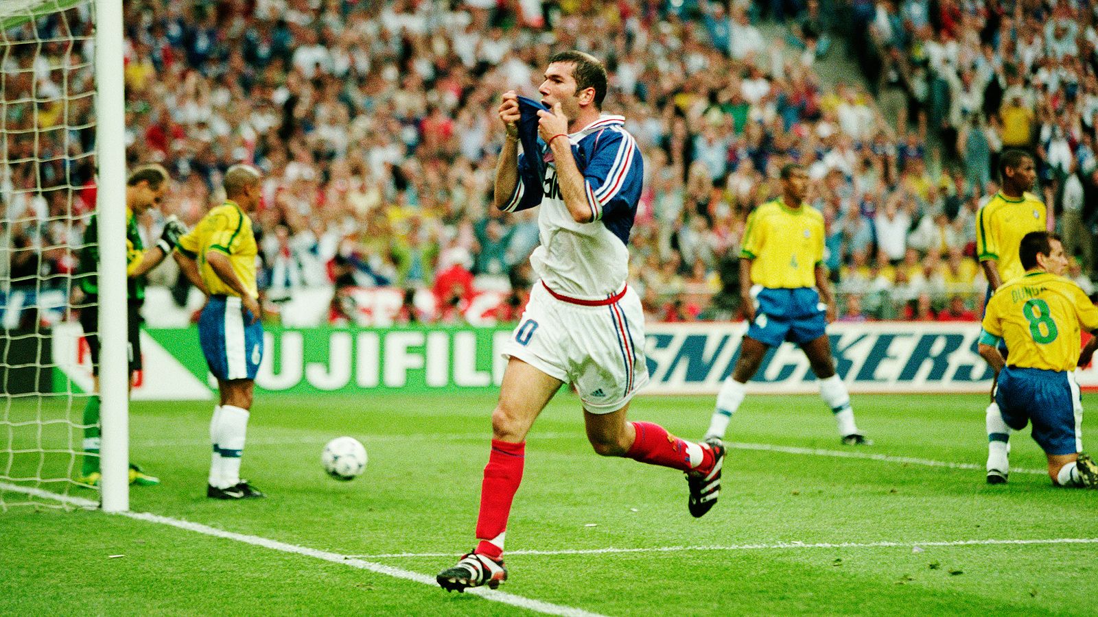 Финал чемпионата мира 1998 Бразилия Франция 0:3 — дубль Зидана, смотреть видео - 16 ноября 2022 - Sport24