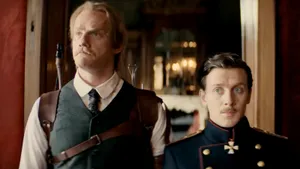 Посмотрела фильм «Левша»: русские против блохастых англичан — у фэнтези-детектива есть жирный минус