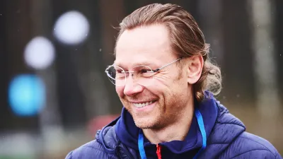 Валерий Карпин