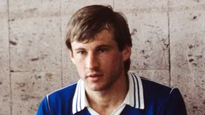 Легендарного футболиста СССР и Киева арестовали в Европе. Он полтора месяца не выходил на связь — что же произошло?