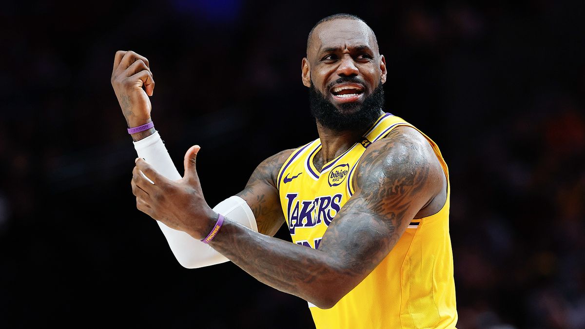 Леброн стал новым рекордсменом по матчам в НБА