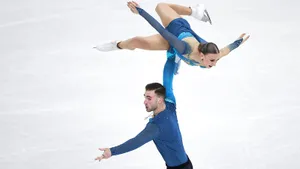 Россиян на ЧМ-2026 по фигурке не пустили, но русские пары все равно могут занять весь подиум. Как это?