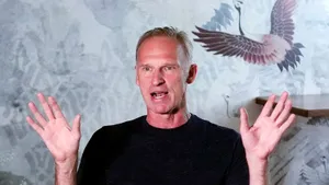 Ненавидит Россию и призывает наказать США, а сам наслаждается славой в Америке! Русофоба Гашека назвали лицемером