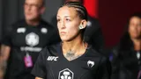 Девушка из Казахстана провалилась в UFC — теперь ей снова сделают больно. Прогноз на Луана Сантос — Мария Агапова